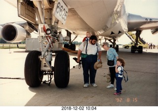 13 102. Mike + Antonia Bird + Gloria Rosenberg - airport show