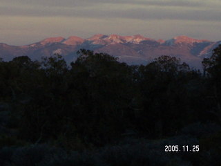 Dead Horse Point sunset on mountains
