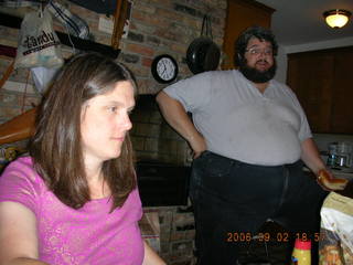 46 5x2. Bird's party -- Lisa, Mike