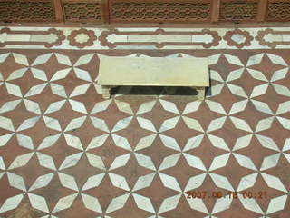 95 69e. Taj Mahal patterned rock walkway