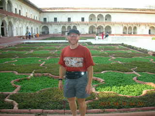 283 69e. Agra Fort - garden - Adam