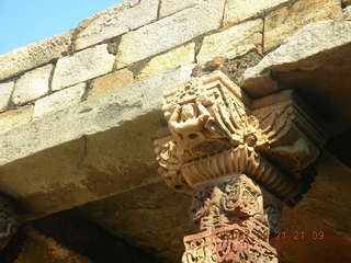 105 69h. Qutub Minar, Delhi - ornate columns