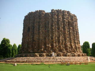 151 69h. Qutub Minar, Delhi - bigger tower base