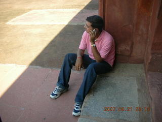 229 69h. Humayun's Tomb, Delhi - Navneet on the phone