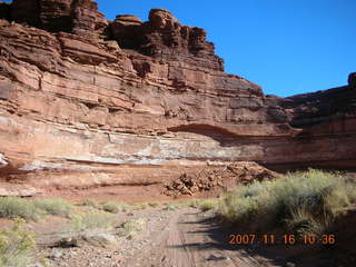 146 6bg. Canyonlands National Park - Lathrop Trail hike