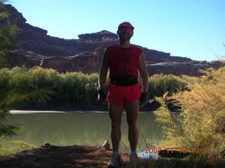 174 6bg. Canyonlands National Park - Lathrop Trail hike - Adam (tripod) - Colorado River