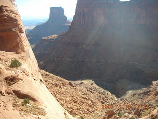 291 6bg. Canyonlands National Park - Lathrop Trail hike