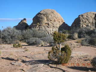 345 6bg. Canyonlands National Park - Lathrop Trail hike