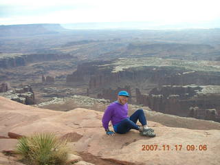 86 6bh. Canyonlands National Park - Grand View Overlook - Adam