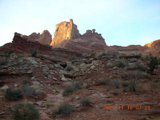 17 6bj. Arches National Park - Park Avenue Trail at daybreak