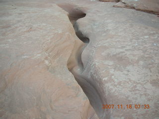 26 6bj. Arches National Park - Park Avenue Trail at daybreak