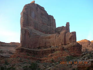 29 6bj. Arches National Park - Park Avenue Trail at daybreak