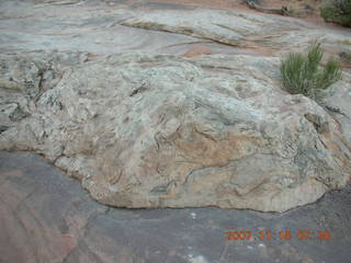 33 6bj. Arches National Park - Park Avenue Trail at daybreak