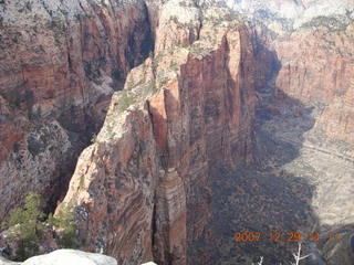 89 6cv. Zion National Park - Angels Landing hike - knife edge