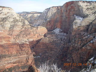 91 6cv. Zion National Park - Angels Landing hike - view from the top