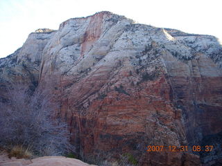 37 6cx. Zion National Park - sunrise Angels Landing hike