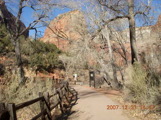 303 6cx. Zion National Park - Angels Landing hike