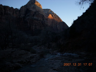 350 6cx. Zion National Park - sunset