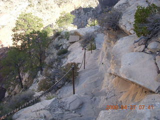 50 6gt. Zion National Park - Angels Landing hike - chains