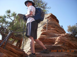 79 6gt. Zion National Park - Angels Landing hike - chains - other hikder