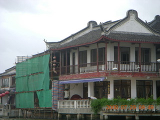 99 6kv. eclipse - Shanghai - Zhu Jia Jiao village - boat ride