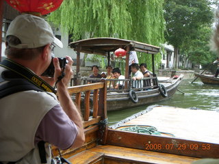 118 6kv. eclipse - Shanghai - Zhu Jia Jiao village - boat ride