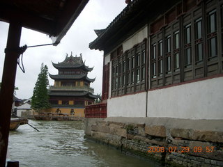 130 6kv. eclipse - Shanghai - Zhu Jia Jiao village - boat ride