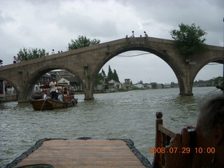 138 6kv. eclipse - Shanghai - Zhu Jia Jiao village - boat ride