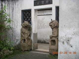 361 6kv. eclipse - Shanghai - Yuyuan Garden tour