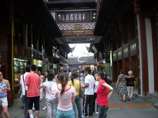 389 6kv. eclipse - Shanghai - Yuyuan Garden tour