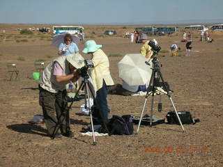 189 6l1. eclipse - Jiayuguan - Gobi Desert - getting ready for eclipse