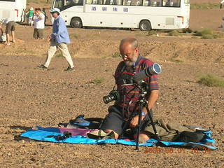 231 6l1. eclipse - Jiayuguan - Gobi Desert - getting ready