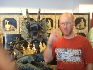 88 6l3. eclipse - Xi'an - Terra Cotta warriors - souvenirs - Adam