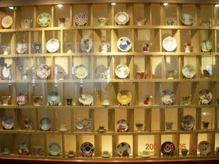 49 6l5. eclipse - Hong Kong - dishes in hotel restaurant