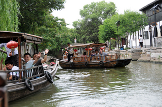 7 6l8. eclipse - China - Gordon - Zhu Jia Jiao fishing village boat ride
