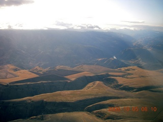 5 6n5. aerial - Washington, Idaho, Oregon flight - Snake River canyon