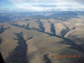 7 6n5. aerial - Washington, Idaho, Oregon flight - Snake River canyon
