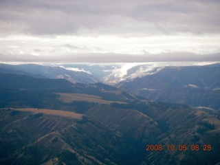 37 6n5. aerial - Washington, Idaho, Oregon flight - Snake River canyon - Hells Canyon