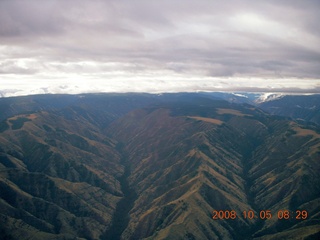40 6n5. aerial - Washington, Idaho, Oregon flight - Snake River canyon - Hells Canyon