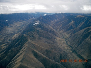 46 6n5. aerial - Washington, Idaho, Oregon flight - Snake River canyon - Hells Canyon