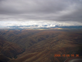 48 6n5. aerial - Washington, Idaho, Oregon flight - Snake River canyon - Hells Canyon