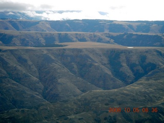51 6n5. aerial - Washington, Idaho, Oregon flight - Snake River canyon - Hells Canyon
