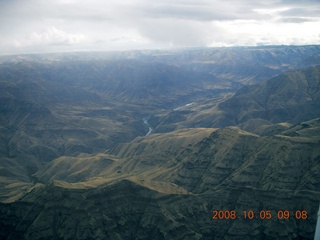 80 6n5. aerial - Washington, Idaho, Oregon flight - Snake River canyon