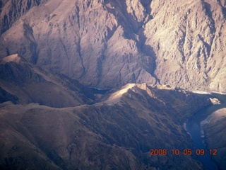 92 6n5. aerial - Washington, Idaho, Oregon flight - Snake River canyon