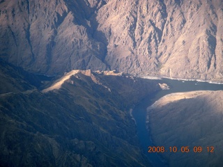 93 6n5. aerial - Washington, Idaho, Oregon flight - Snake River canyon