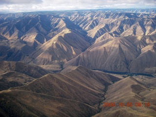 97 6n5. aerial - Washington, Idaho, Oregon flight - Snake River canyon