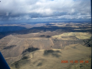111 6n5. aerial - Washington, Idaho, Oregon flight - Snake River canyon