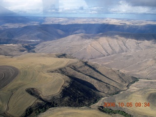 112 6n5. aerial - Washington, Idaho, Oregon flight - Snake River canyon