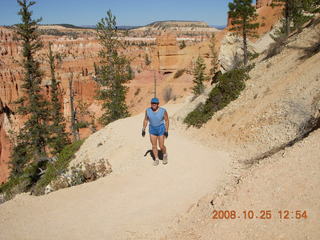 Bryce Canyon - Fairyland trail - Adam