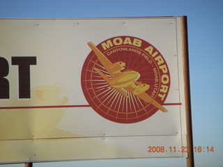 270 6pp. Canyonlands/Moab Airport (CNY) sign